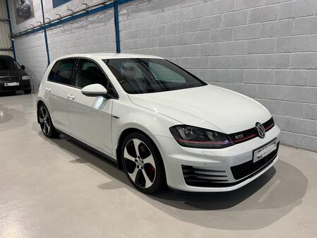 VOLKSWAGEN GOLF 2.0 TSI BlueMotion Tech GTI