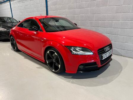 AUDI TT 2.0 TFSI Black Edition