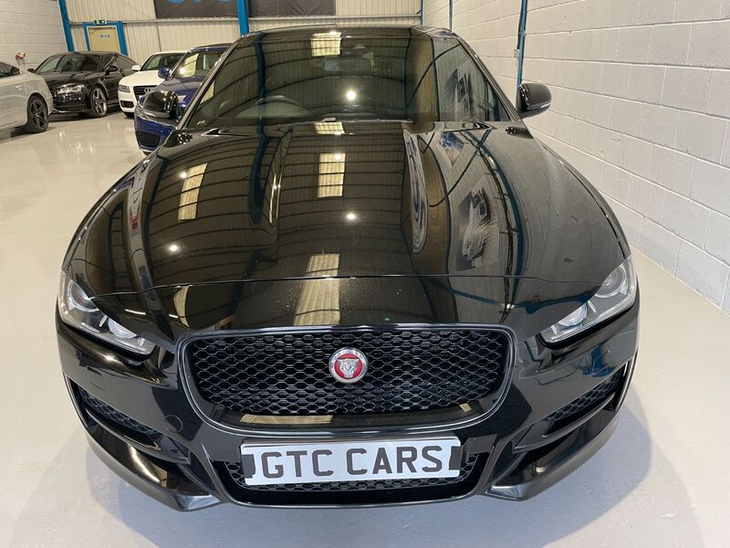 JAGUAR XE