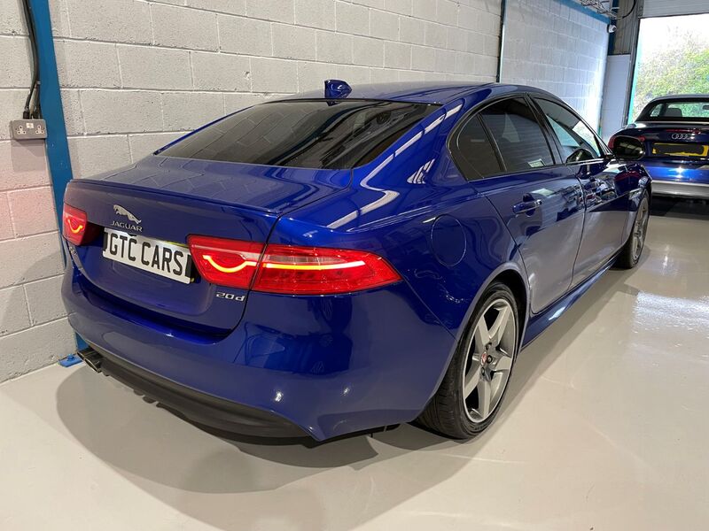 JAGUAR XE