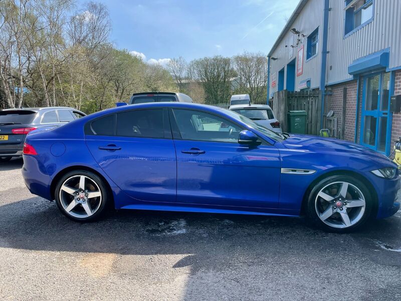 JAGUAR XE