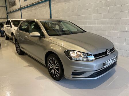 VOLKSWAGEN GOLF SE NAVIGATION TDI BLUEMOTION TECHNOLOGY DSG