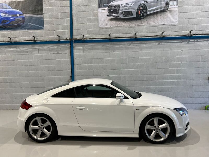 AUDI TT